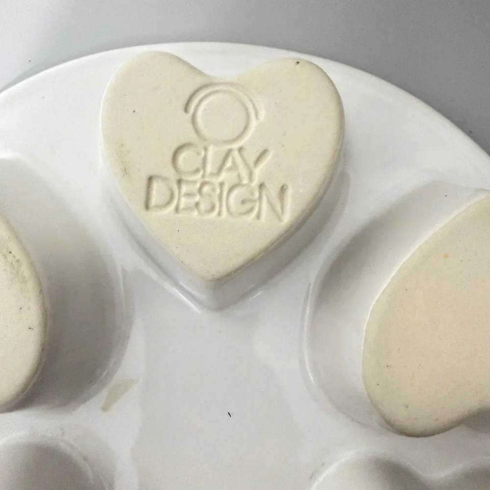Clay Design Heart Muffin Pan Vintage 1990 Cream Apple Ceramic Stoneware Bakeware